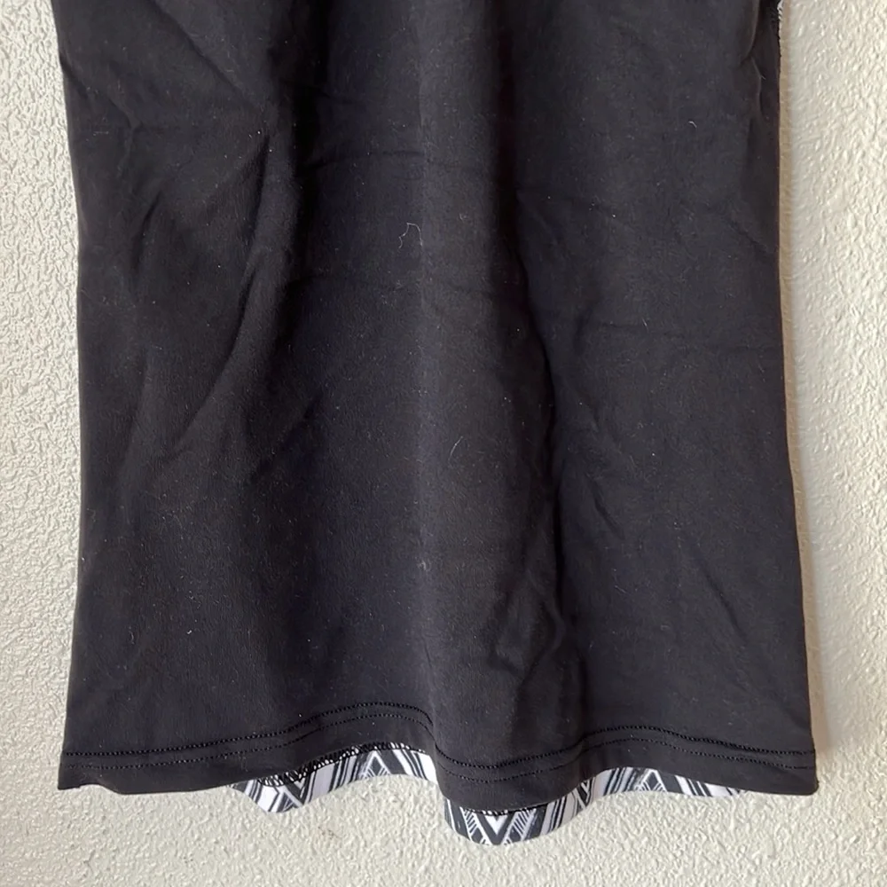 Ivivva Tank Top Girls Black and White Geometric Print Athletic Girls Size 12 - Picture 8 of 8